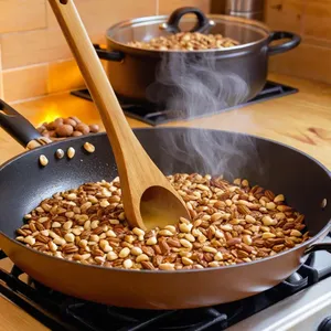 Рецепт Баклажаны гриль с соусом песто и кедровыми орешками - Обжарка кедровых орешков