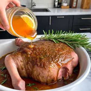 Рецепт Баранина с медово-розмариновым маринадом и запеченным картофелем - Маринование баранины