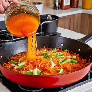 Рецепт Борщ с копченой скумбрией и сельдереем - Приготовление заправки