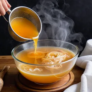Рецепт Бульон для фо с мускатным орехом и фенхелем - Фильтрация и добавление соли