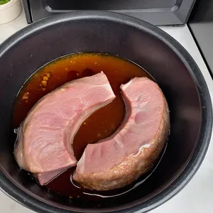 Рецепт Буженина в пивном маринаде с хмелевыми специями - Маринование мяса
