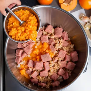Рецепт Домашняя колбаса с хурмой и карри - Приготовление фарша