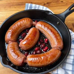 Рецепт Домашняя колбаса с клюквой и гвоздикой - Обжарка (по желанию)