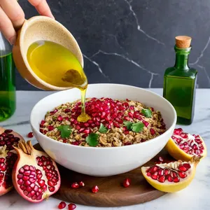 Рецепт Фаршированные баклажаны с грецкими орехами и гранатом - Приготовление начинки