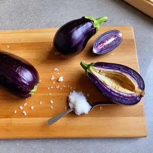 Рецепт Фаршированные баклажаны с кускусом и гранатовой заправкой - Подготовка баклажанов