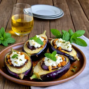 Рецепт Фаршированные баклажаны с сыром фета и мятой - Подача