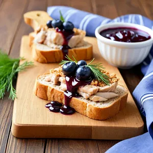 Рецепт Форшмак с копченой курицей и черничным соусом - Подача и оформление
