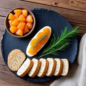 Рецепт Форшмак с вяленой дыней и кедровыми орешками - Подача и украшение