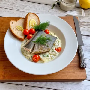 Рецепт Форшмак с вялеными томатами и козьим сыром - Финальная подача