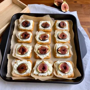 Рецепт Горячие канапе с инжиром и козьим сыром - Запекание