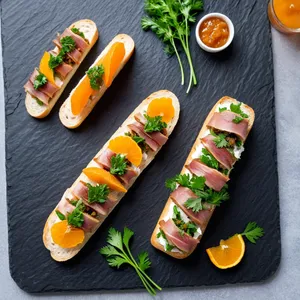 Рецепт Горячие канапе с уткой и апельсиновым чатни - Сборка канапе