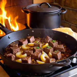 Рецепт Говядина, томлёная с финиками и кардамоном - Обжарка мяса и лука