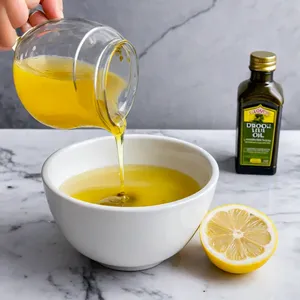 Рецепт Греческий салат с киви и кунжутом - Приготовление заправки