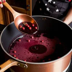 Рецепт Яичные бризы с олениной и брусничным соусом - Приготовление брусничного соуса