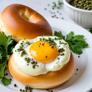 Рецепт Яичные бризы с трюфельным кремом и хрустящими каперсами - Добавление каперсов и петрушки