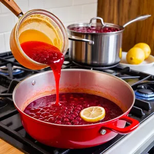 Рецепт Карпаччо из кабана с брусничным соусом и розмарином - Приготовление брусничного соуса