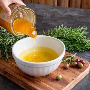 Рецепт Карпаччо из кабана с можжевеловым соусом и клюквой - Приготовление можжевелового соуса