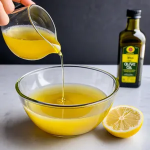 Рецепт Карпаччо из оленины с гранатом и кедровыми орешками - Приготовление заправки