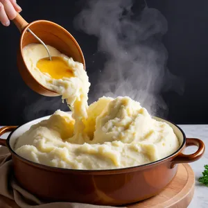 Рецепт Картофельное пюре с обжаренной спаржей и пармезаном - Приготовление пюре