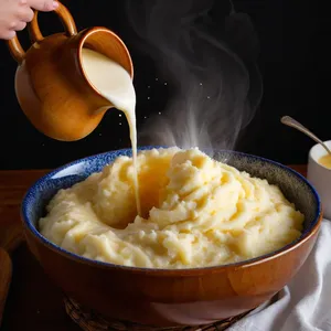 Рецепт Картофельное пюре с печеной свеклой и козьим сыром - Приготовление пюре