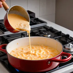Рецепт Картофельные драники с брокколи и сырным соусом - Приготовление сырного соуса