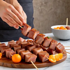 Рецепт Кебаб из свинины с мандариновым маринадом и фенхелем - Нанизывание на шпажки