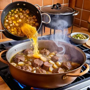 Рецепт Харира с бараниной и финиками - Обжарка мяса и лука