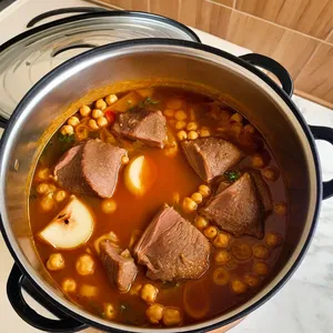 Рецепт Харира с бараниной и грушей - Тушение супа