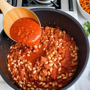 Рецепт Харира с индейкой и фасолью - Добавление фасоли и томатной пасты