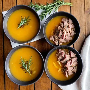 Рецепт Холодец из баранины с розмарином и чесноком - Формирование холодца