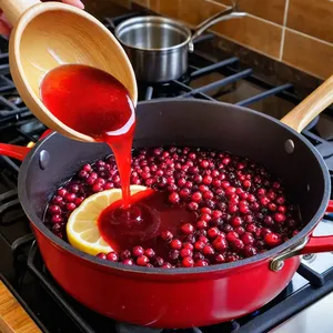 Рецепт Копчёная лосятина с можжевелово-брусничным соусом - Приготовление можжевелово-брусничного соуса