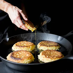 Рецепт Копчёный кефаль с картофельными галетами - Жарка картофельных галет