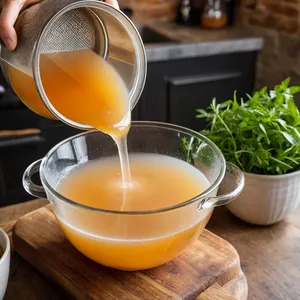 Рецепт Костный бульон с гвоздикой и корицей - Процеживание и подача
