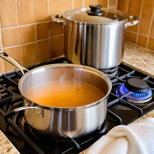 Рецепт Костный бульон с паприкой и душистым перцем - Нагревание бульона