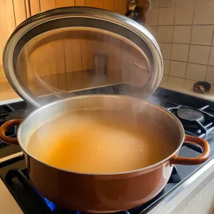 Рецепт Костный бульон с паприкой и душистым перцем - Томление бульона