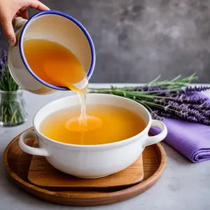 Рецепт Костный бульон с шафраном и лавандой - Процеживание и подача