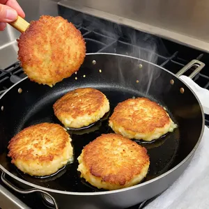 Рецепт Котлеты из трески с зеленью и лимоном - Жарка котлет