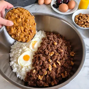 Рецепт Котлеты с черносливом и грецким орехом - Приготовление фарша