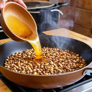 Рецепт Коул-слоу с мандарином и кедровыми орешками - Обжарка кедровых орешков