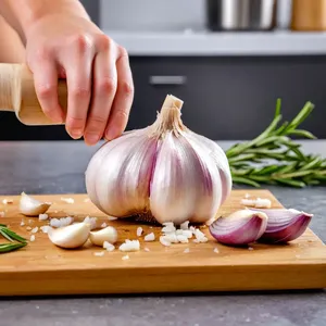 Рецепт Крем из печеного перца с козьим сыром и розмарином - Подготовка чеснока и розмарина