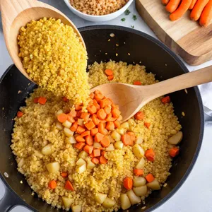 Рецепт Кулеш с копченой грудинкой и чесноком - Добавление картофеля и пшена