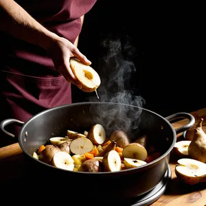 Рецепт Кулеш с копченой грушей и ячневой крупой - Добавление груши и картофеля