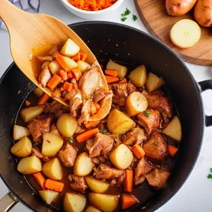 Рецепт Кулеш с копченой курицей и рисом - Добавление курицы и картофеля