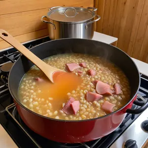 Рецепт Кулеш с копченым окороком и ячменем - Варка кулеша