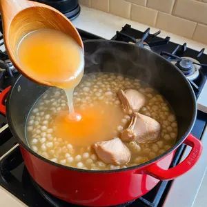 Рецепт Кулеш с копченым сыром и картофелем - Варка кулеша
