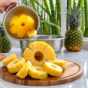 Рецепт Куриные отбивные с ананасом и сырной глазурью - Подготовка ананасов