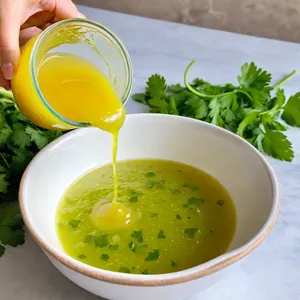 Рецепт Куриные отбивные с авокадо и лаймовым соусом - Приготовление лаймового соуса