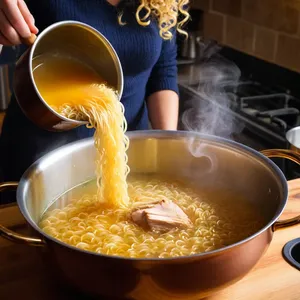 Рецепт Куриный суп-лапша с креветками и лимоном - Добавление лапши