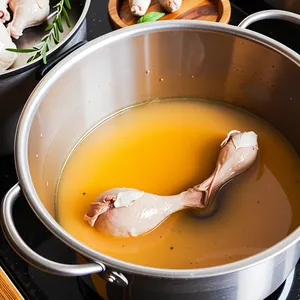 Рецепт Куриный суп-лапша с цветной капустой и куркумой - Подготовка куриного бульона
