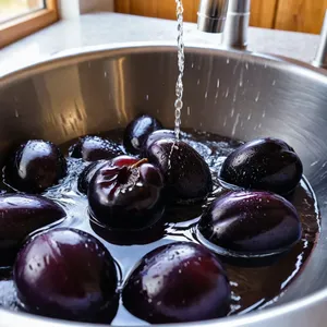 Рецепт Квашеная капуста с черносливом и кориандром - Подготовка чернослива